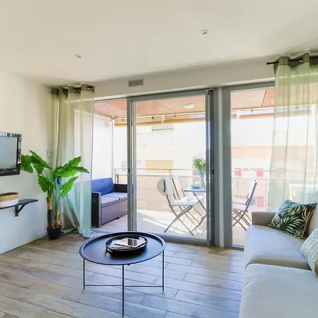 Apartment Select'sohome - Renove Au Coeur Du Centre-ville Du Lavandou - A Proximite Des Plages Et Commerces - Gaia *